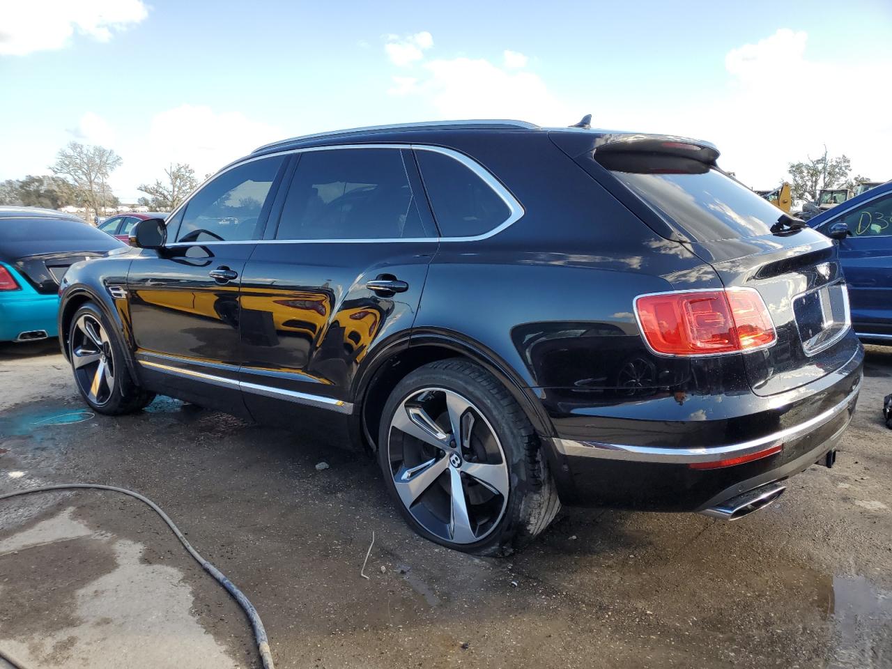 SJAAC2ZV9HC012780 2017 Bentley Bentayga