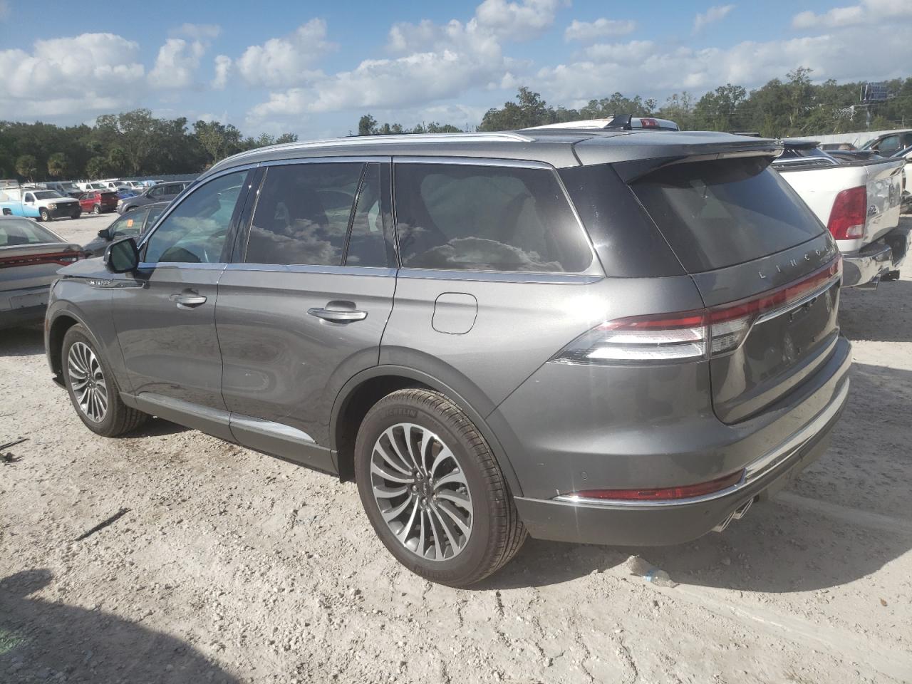 5LM5J7WC7PGL18995 2023 Lincoln Aviator Reserve