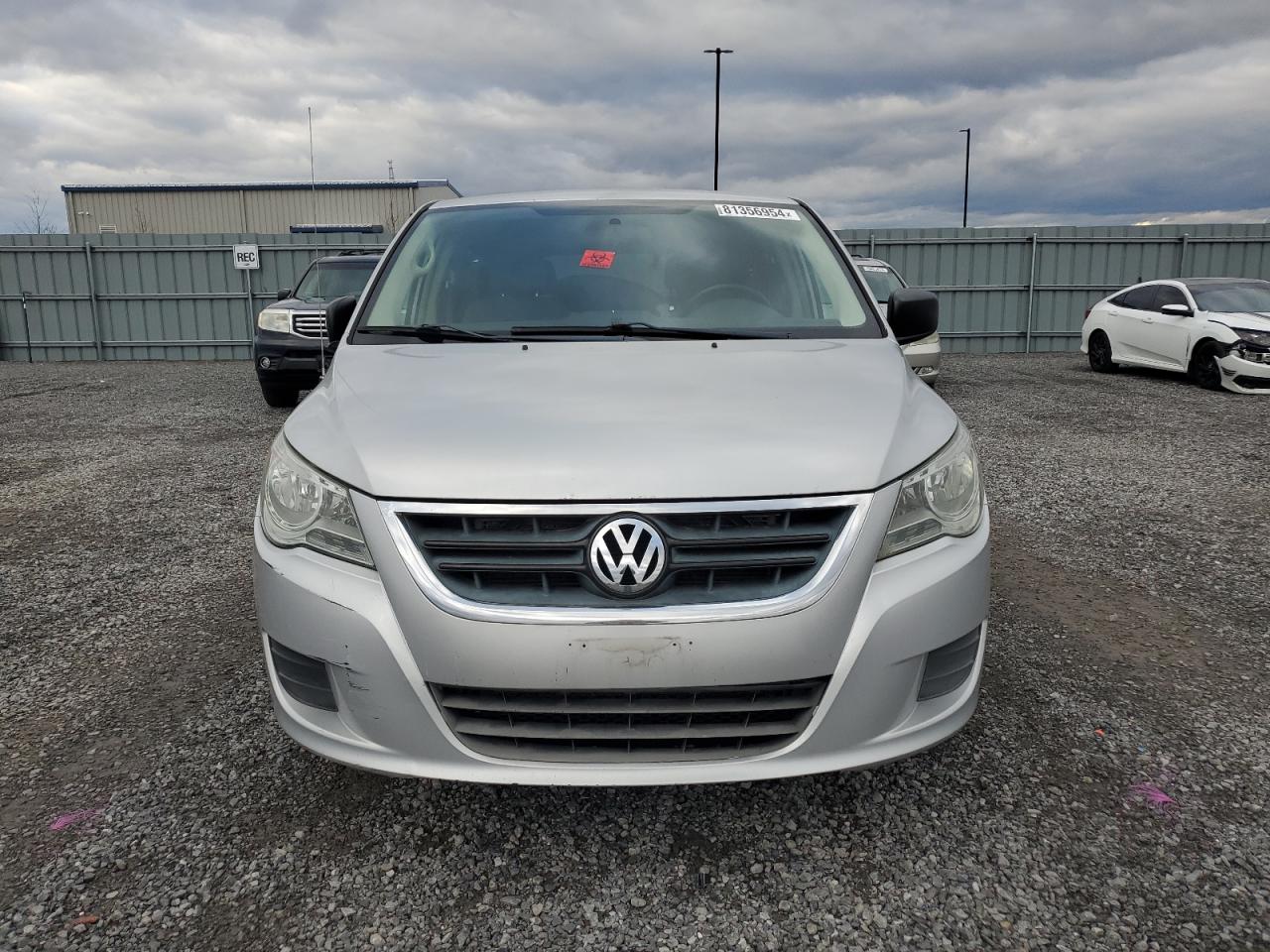 2C4RVAAGXCR120229 2012 Volkswagen Routan S