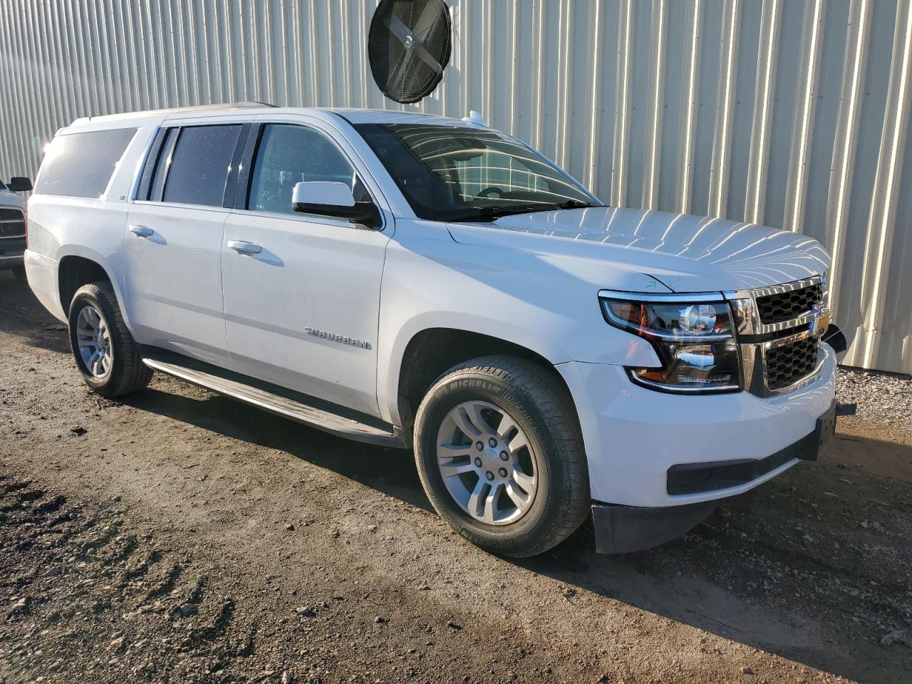 2018 Chevrolet Suburban C1500 Lt VIN: 1GNSCHKC8JR388041 Lot: 81343224