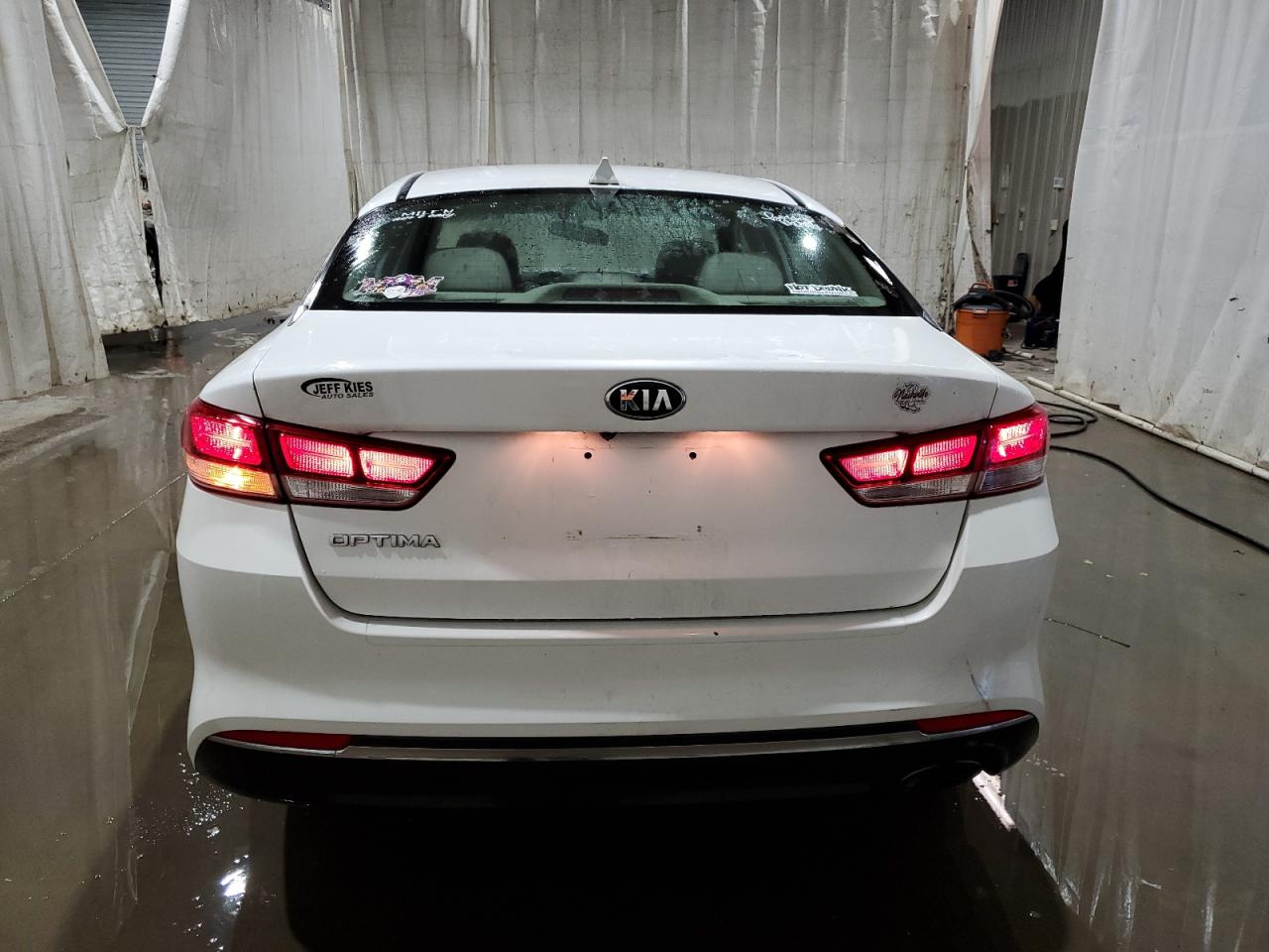 2016 Kia Optima Lx VIN: 5XXGT4L3XGG061867 Lot: 79632604