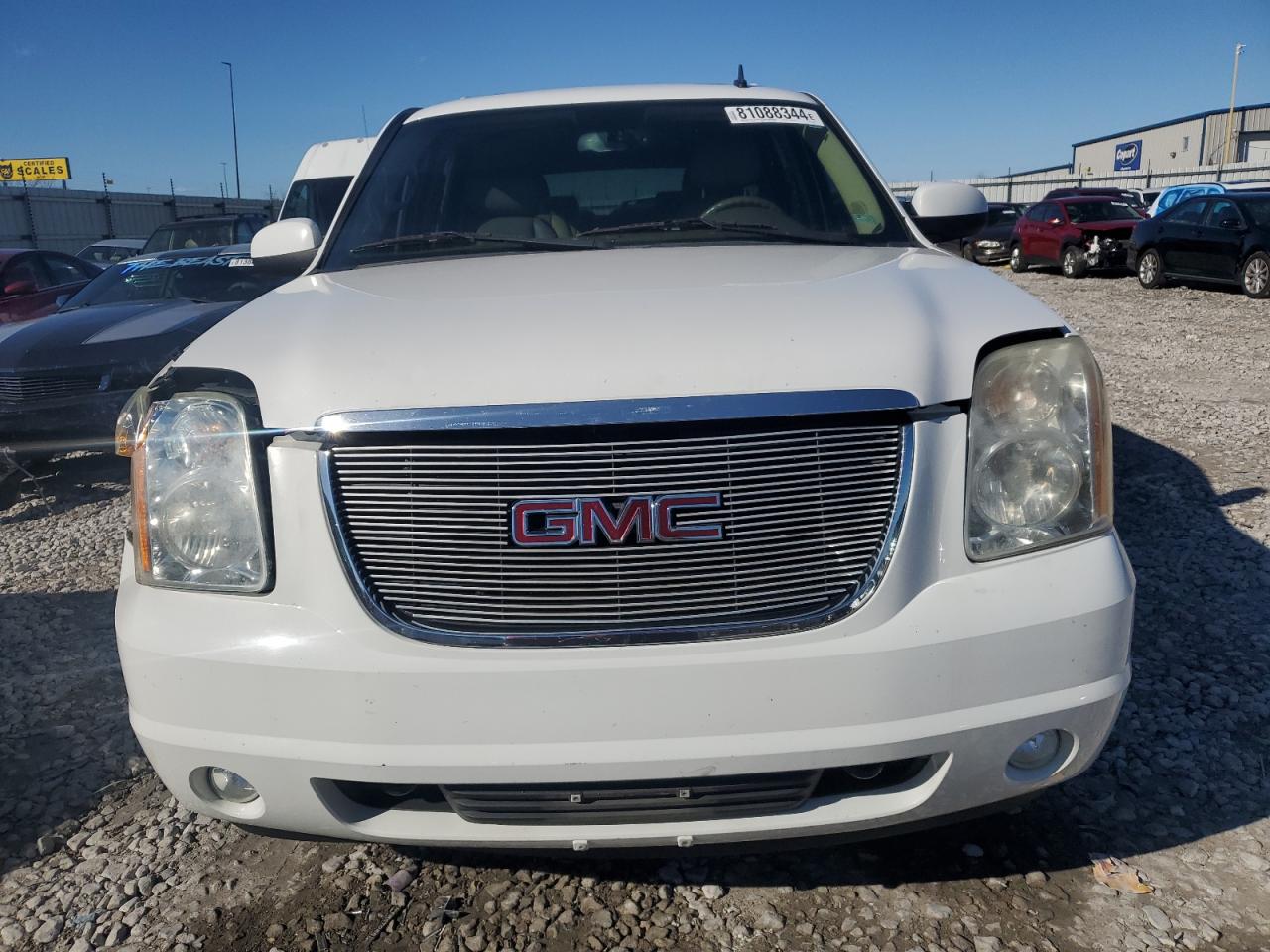 2011 GMC Yukon Xl K1500 Slt VIN: 1GKS2KE32BR396789 Lot: 81088344