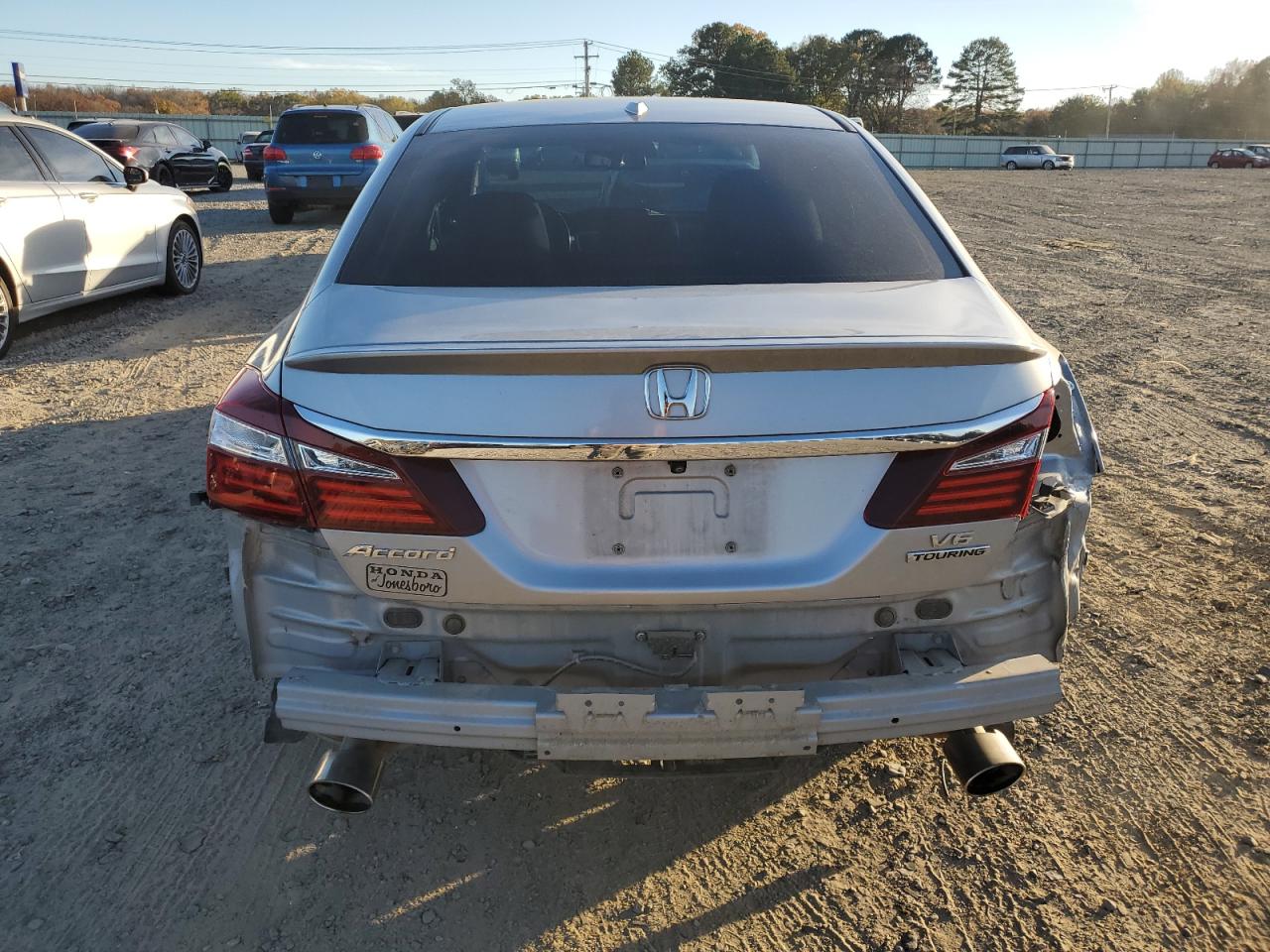 2016 Honda Accord Touring VIN: 1HGCR3F93GA018136 Lot: 82239004