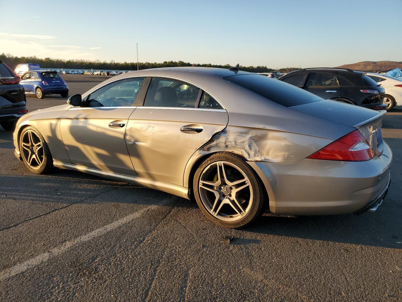 2008 Mercedes-Benz Cls 63 Amg VIN: WDDDJ77X58A117725 Lot: 81343614