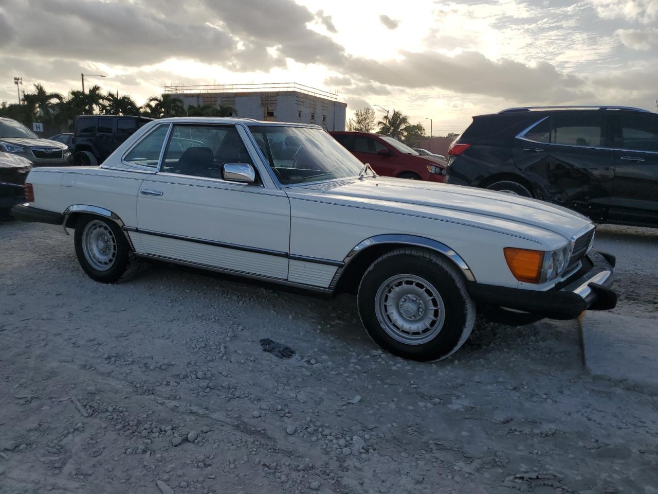 1984 Mercedes-Benz 380 Sl VIN: WDBBA45A2EA008289 Lot: 81090604