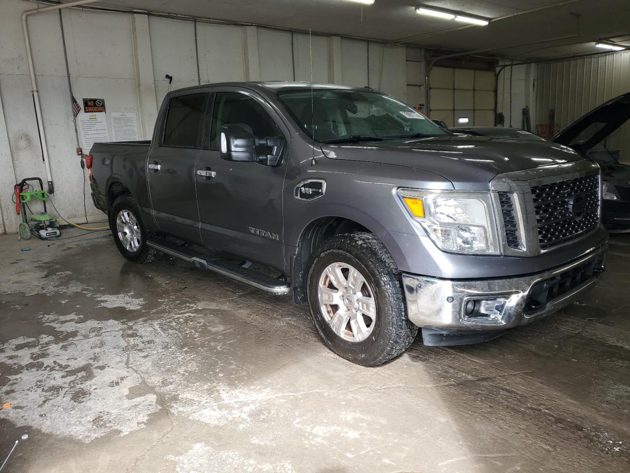 2017 Nissan Titan Sv VIN: 1N6AA1E56HN571452 Lot: 78991714