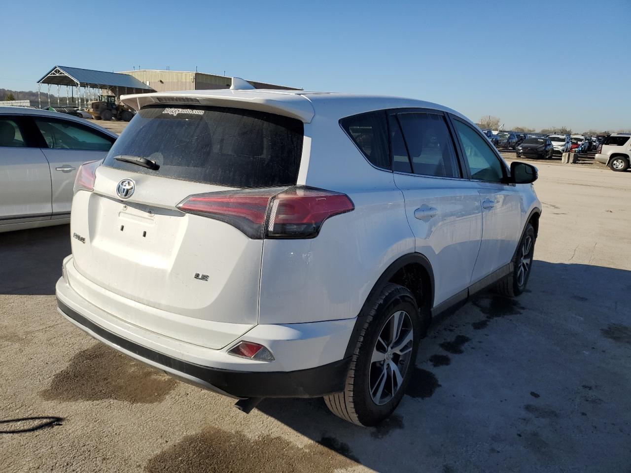 2T3RFREV1JW788119 2018 Toyota Rav4 Adventure