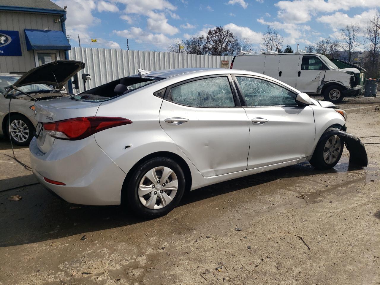 KMHDH4AE9GU581718 2016 Hyundai Elantra Se