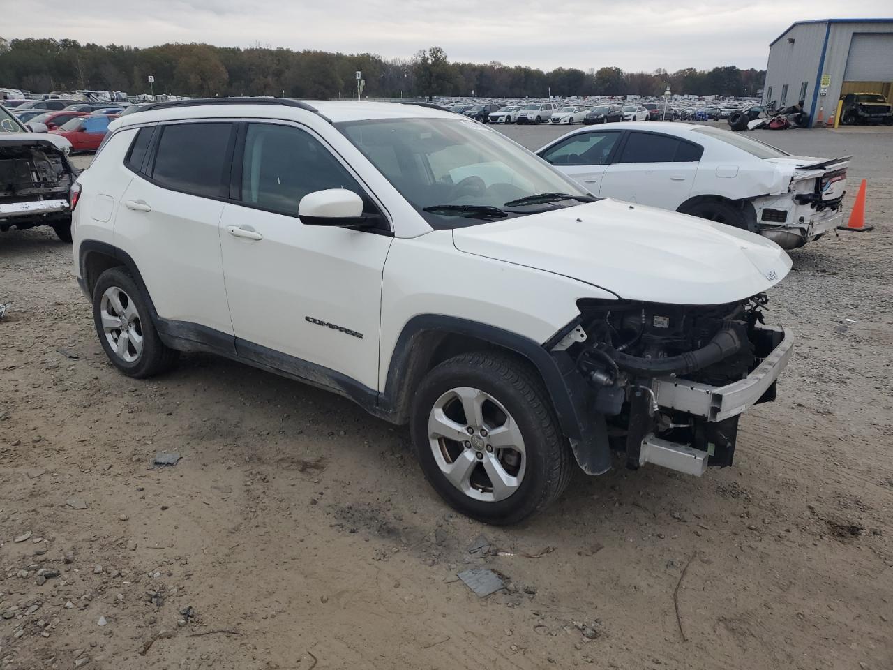 2018 Jeep Compass Latitude VIN: 3C4NJDBB2JT178716 Lot: 82249104