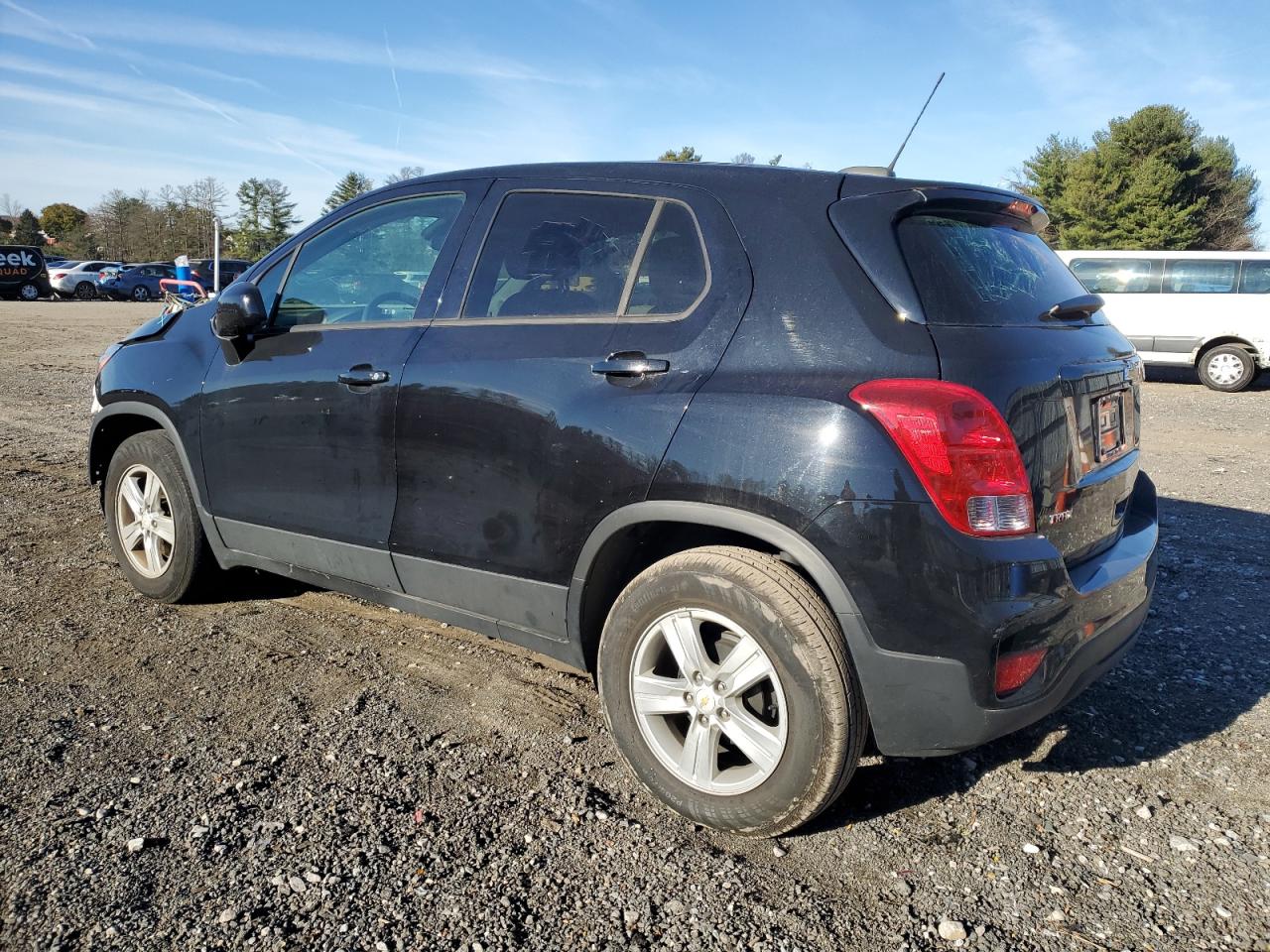 KL7CJKSB3MB306105 2021 Chevrolet Trax Ls