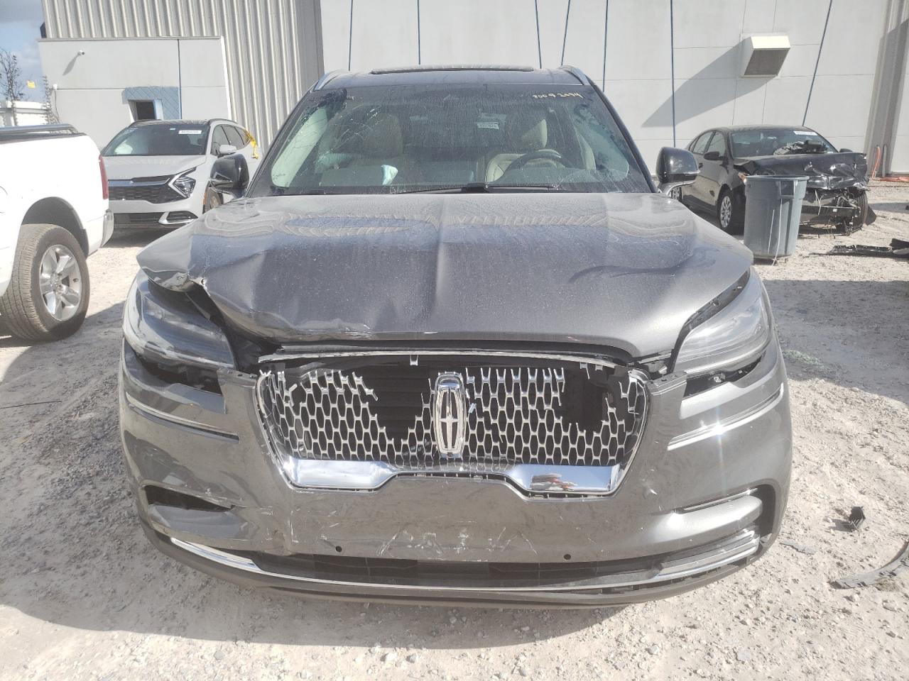 5LM5J7WC7PGL18995 2023 Lincoln Aviator Reserve