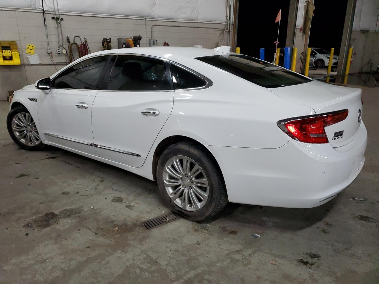 2018 Buick Lacrosse Essence VIN: 1G4ZP5SZ3JU123017 Lot: 82441804