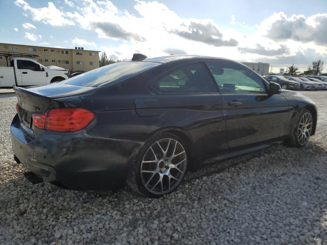 WBS3R9C31HA014016 2017 BMW M4