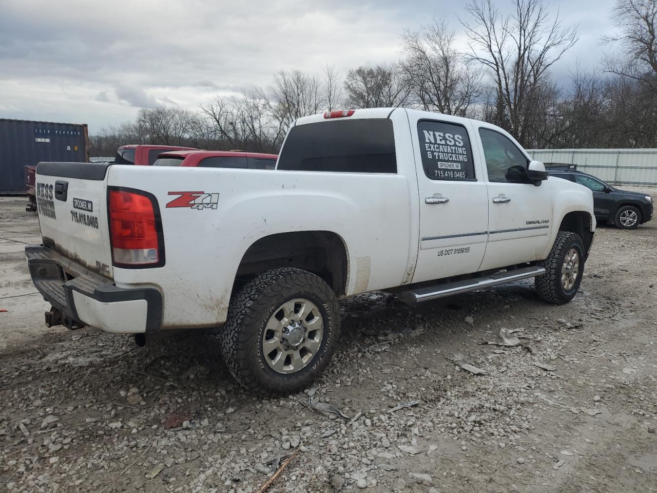 2011 GMC Sierra K2500 Denali VIN: 1GT125CG3BF200357 Lot: 81180714