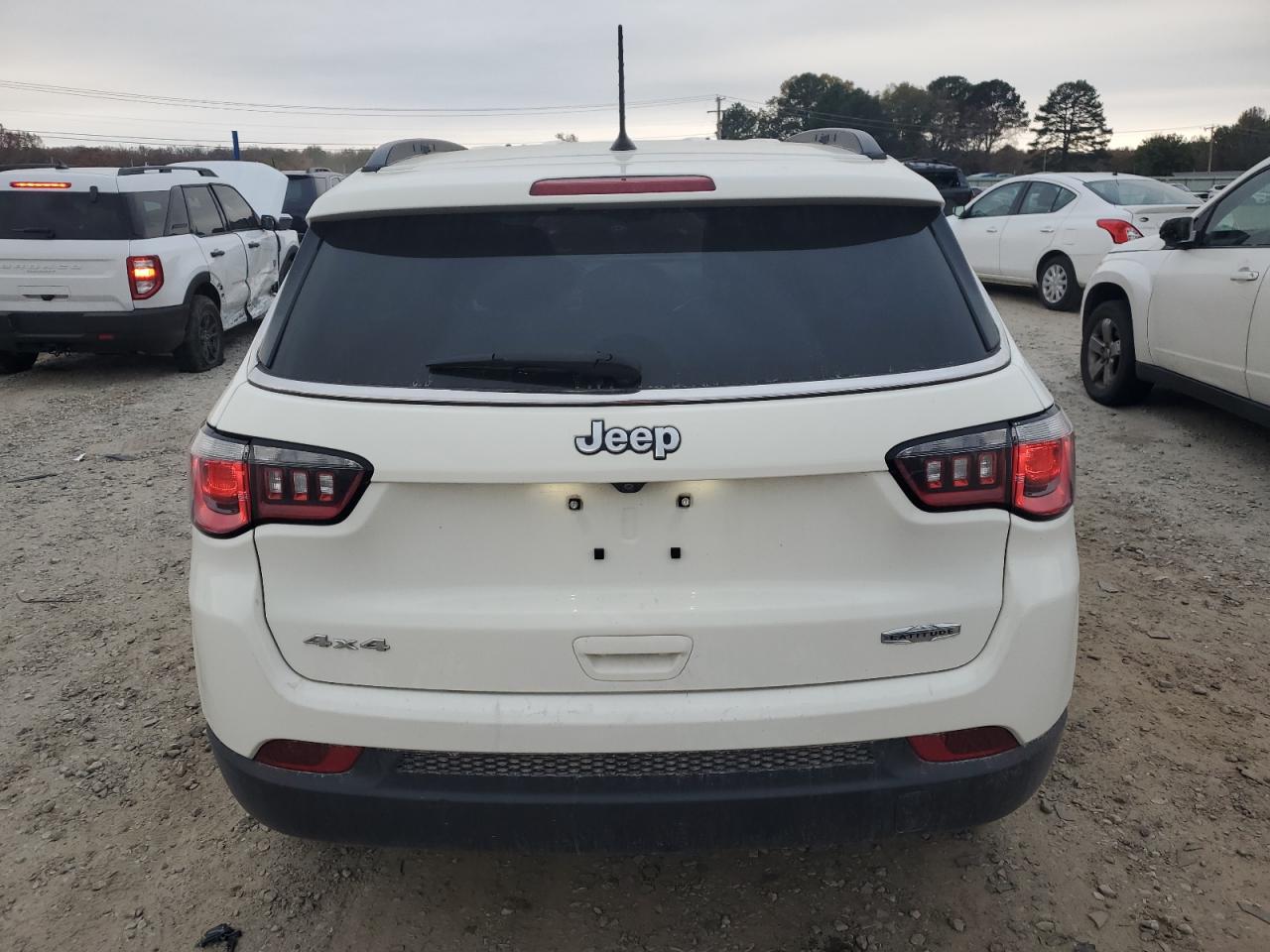 2018 Jeep Compass Latitude VIN: 3C4NJDBB2JT178716 Lot: 82249104