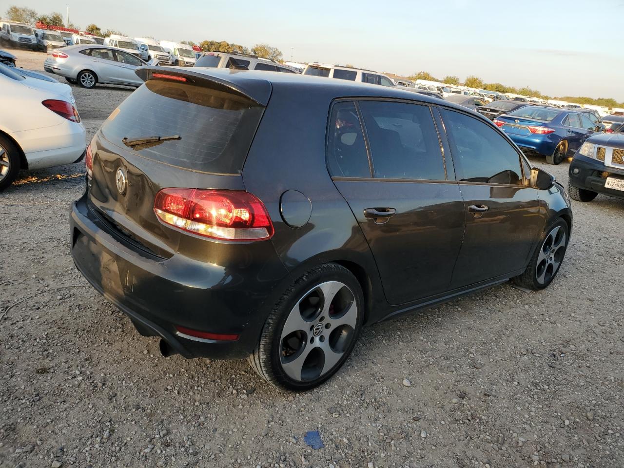 2012 Volkswagen Gti VIN: WVWGV7AJXCW077718 Lot: 82325234