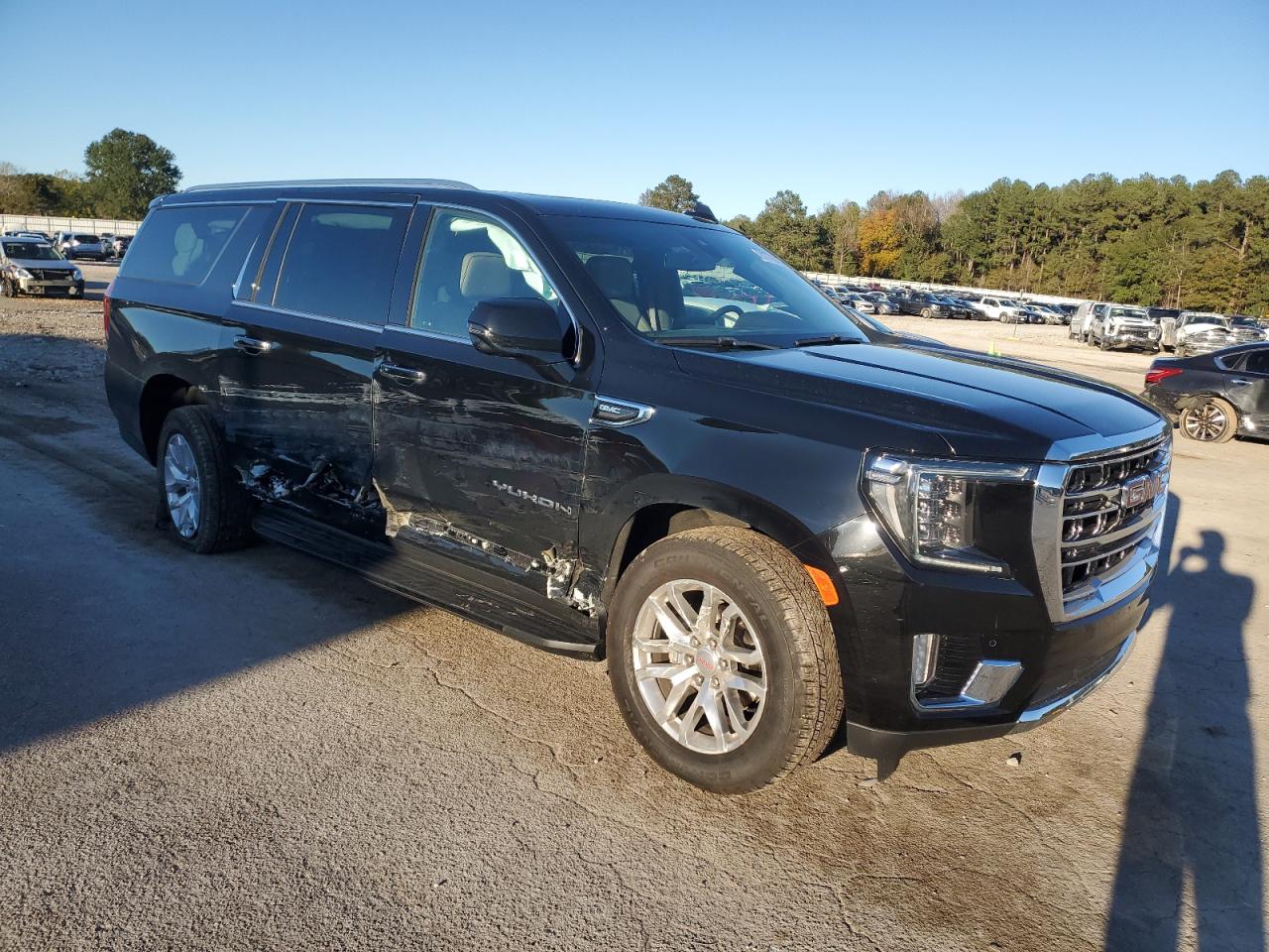 2022 GMC Yukon Xl C1500 Slt VIN: 1GKS1GKD3NR277764 Lot: 81778564