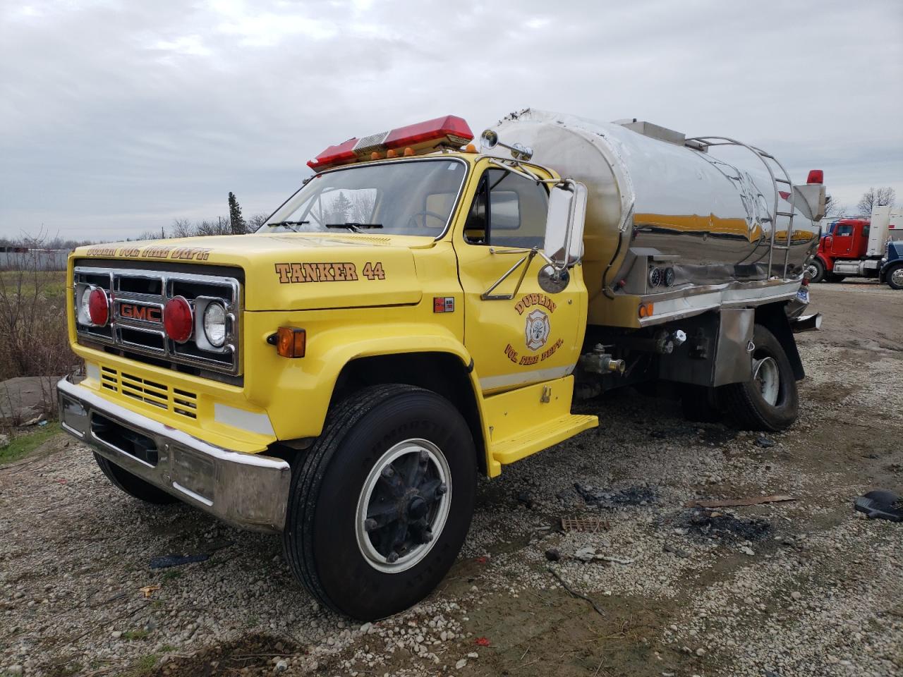 1989 GMC T-Series VIN: 1GDP7D1G6KV506592 Lot: 81712654