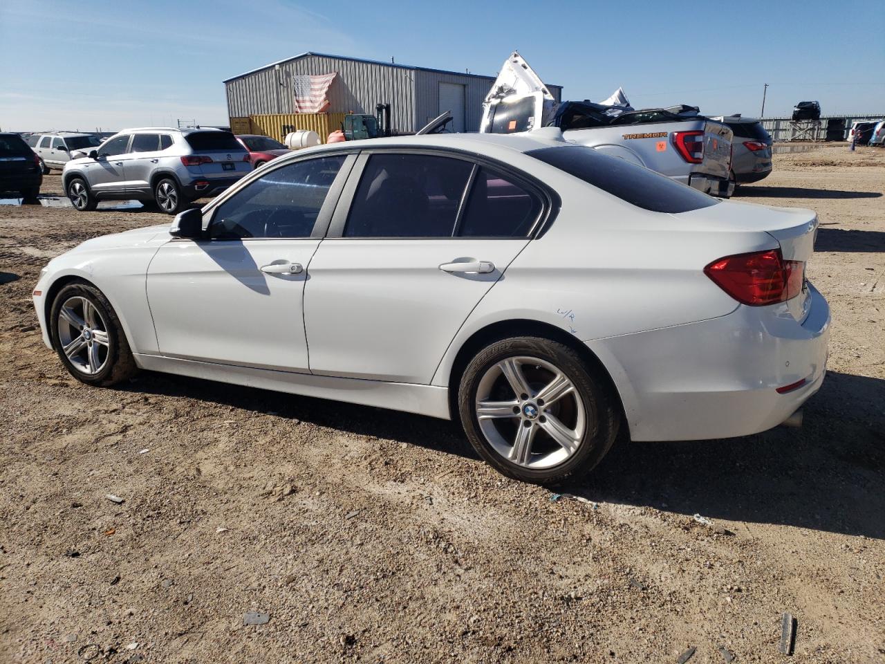 2015 BMW 320 I VIN: WBA3B1G52FNT03868 Lot: 82004464