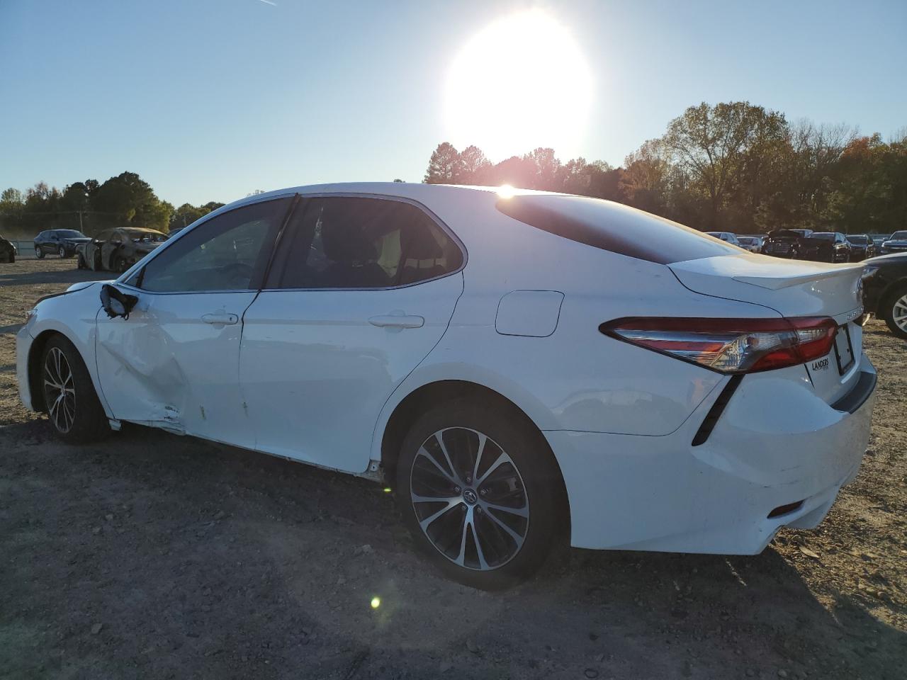 2018 Toyota Camry L VIN: 4T1B11HK2JU611901 Lot: 81371854