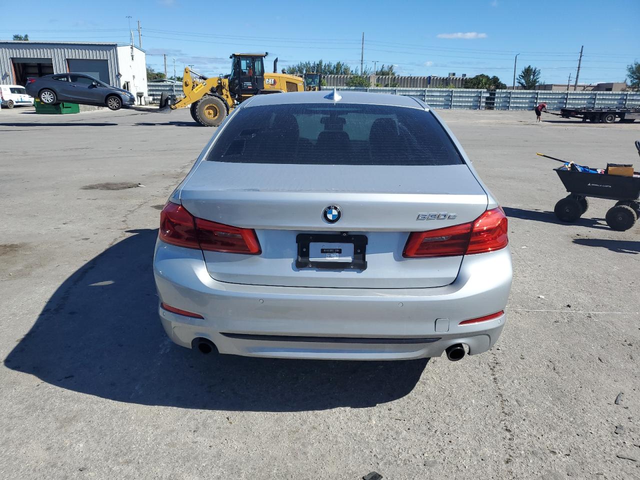 WBAJA9C52JG623073 2018 BMW 530E