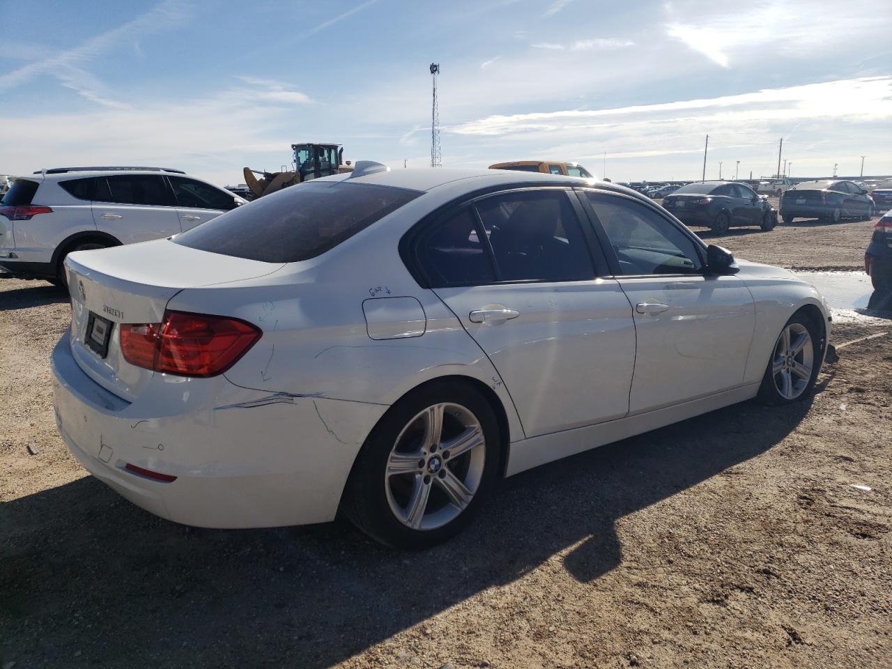 2015 BMW 320 I VIN: WBA3B1G52FNT03868 Lot: 82004464