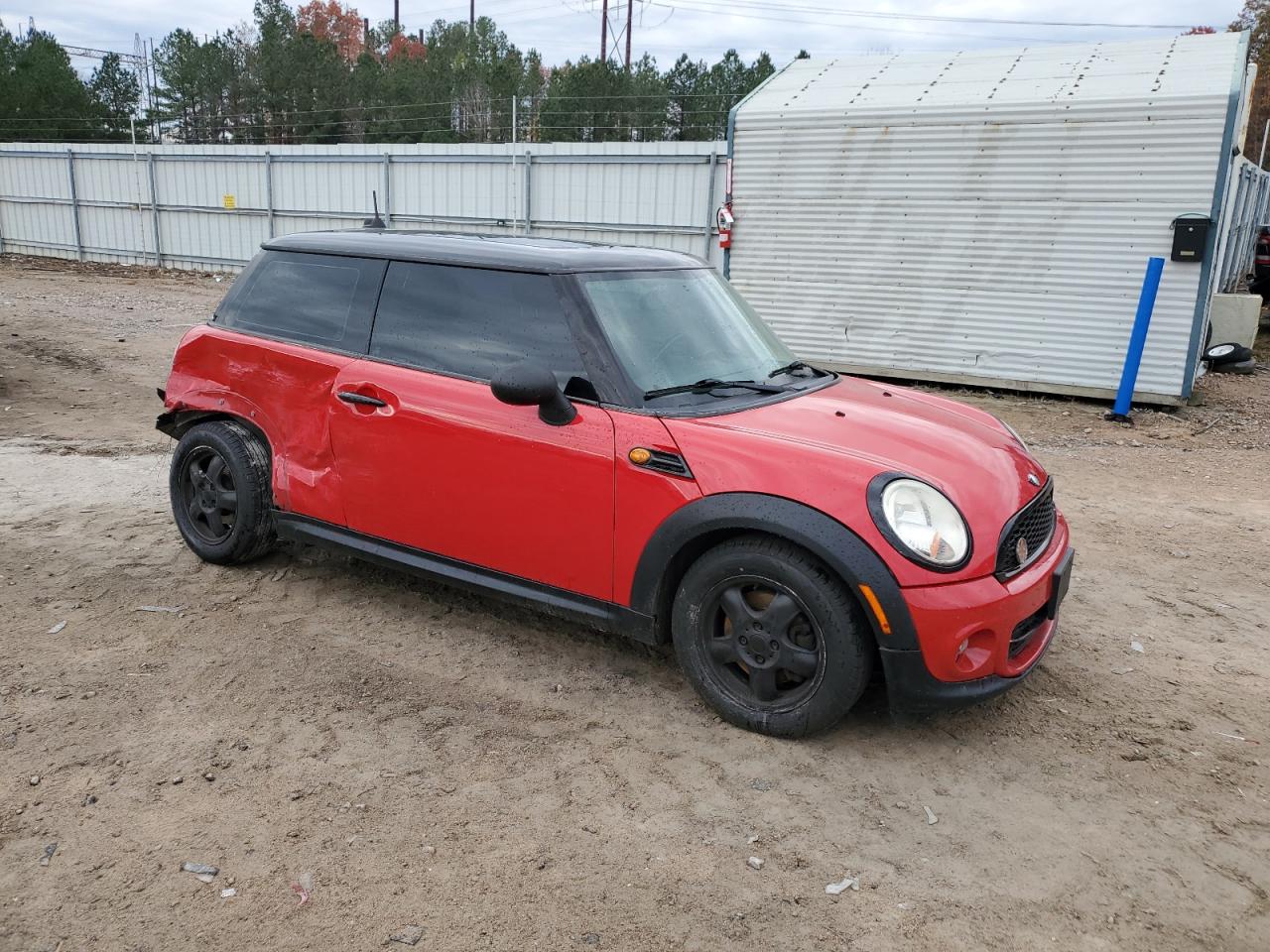 2011 Mini Cooper VIN: WMWSU3C52BT093334 Lot: 81074644