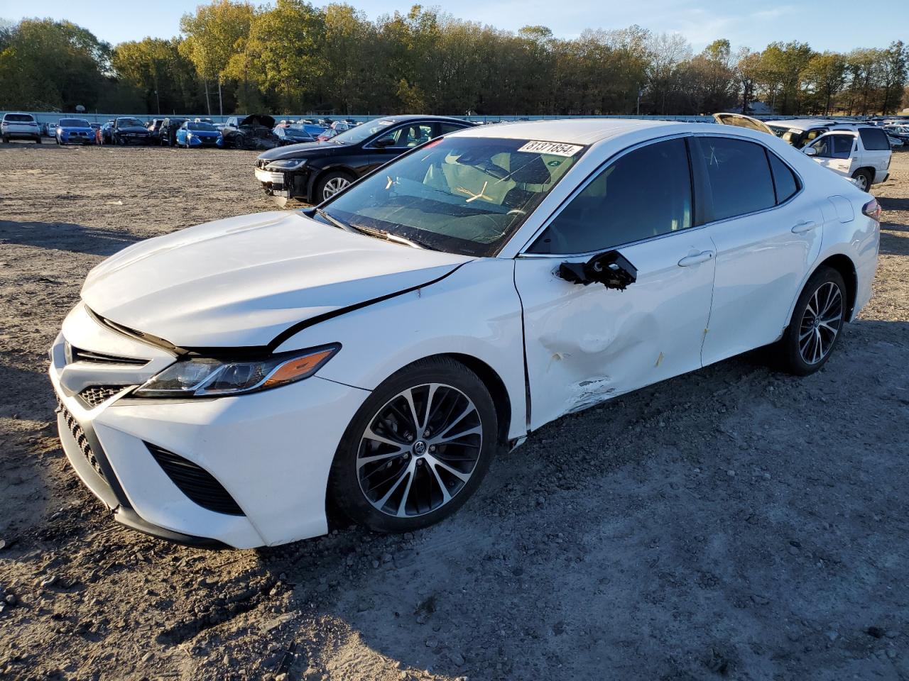 2018 Toyota Camry L VIN: 4T1B11HK2JU611901 Lot: 81371854