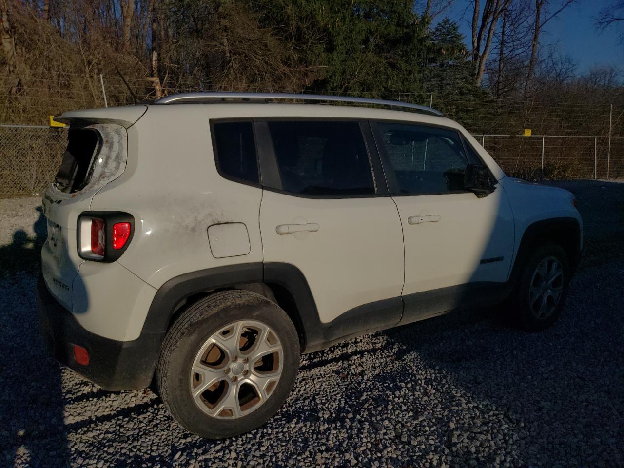 2015 Jeep Renegade Limited VIN: ZACCJBDT6FPB99326 Lot: 82383994