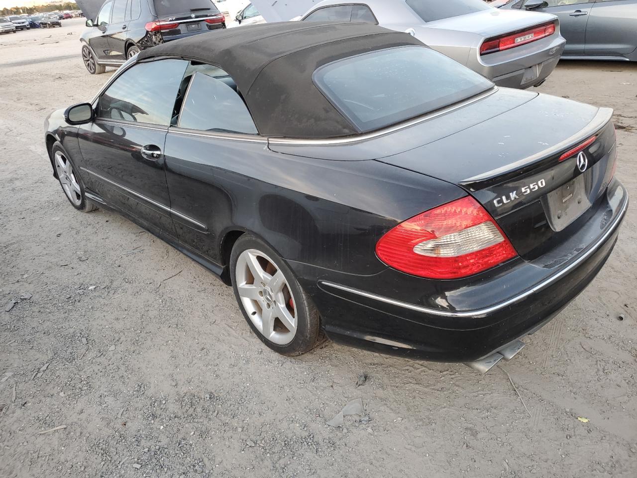 2007 Mercedes-Benz Clk 550 VIN: WDBTK72F07T082837 Lot: 79714153