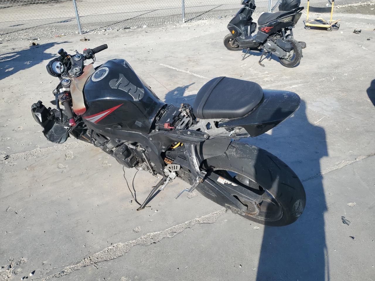 2007 Suzuki Gsx-R750 VIN: JS1GR7KA472104373 Lot: 81827724