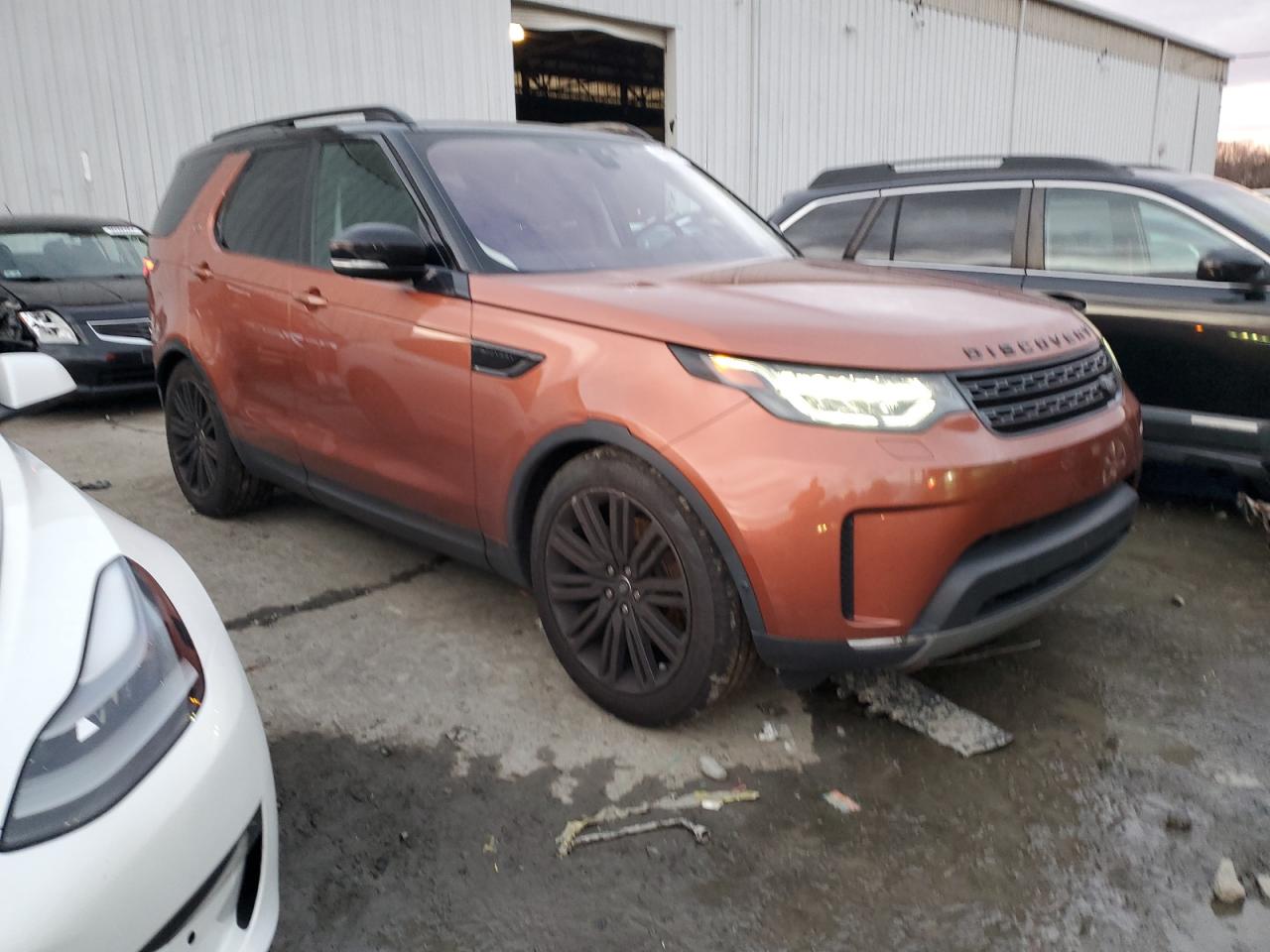 SALRTBBV2HA016542 2017 Land Rover Discovery First Edition