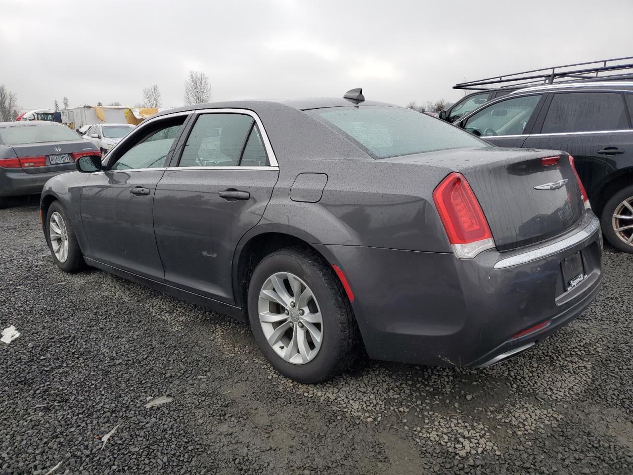 2015 Chrysler 300 Limited VIN: 2C3CCAAG2FH780565 Lot: 84377314