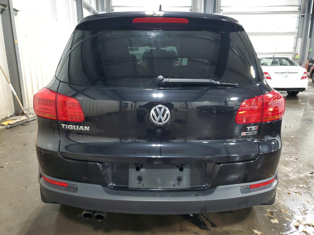 2017 Volkswagen Tiguan Wolfsburg VIN: WVGSV7AX8HK011631 Lot: 83346254