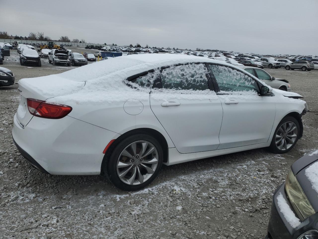 2015 Chrysler 200 S VIN: 1C3CCCBG2FN514867 Lot: 83029584