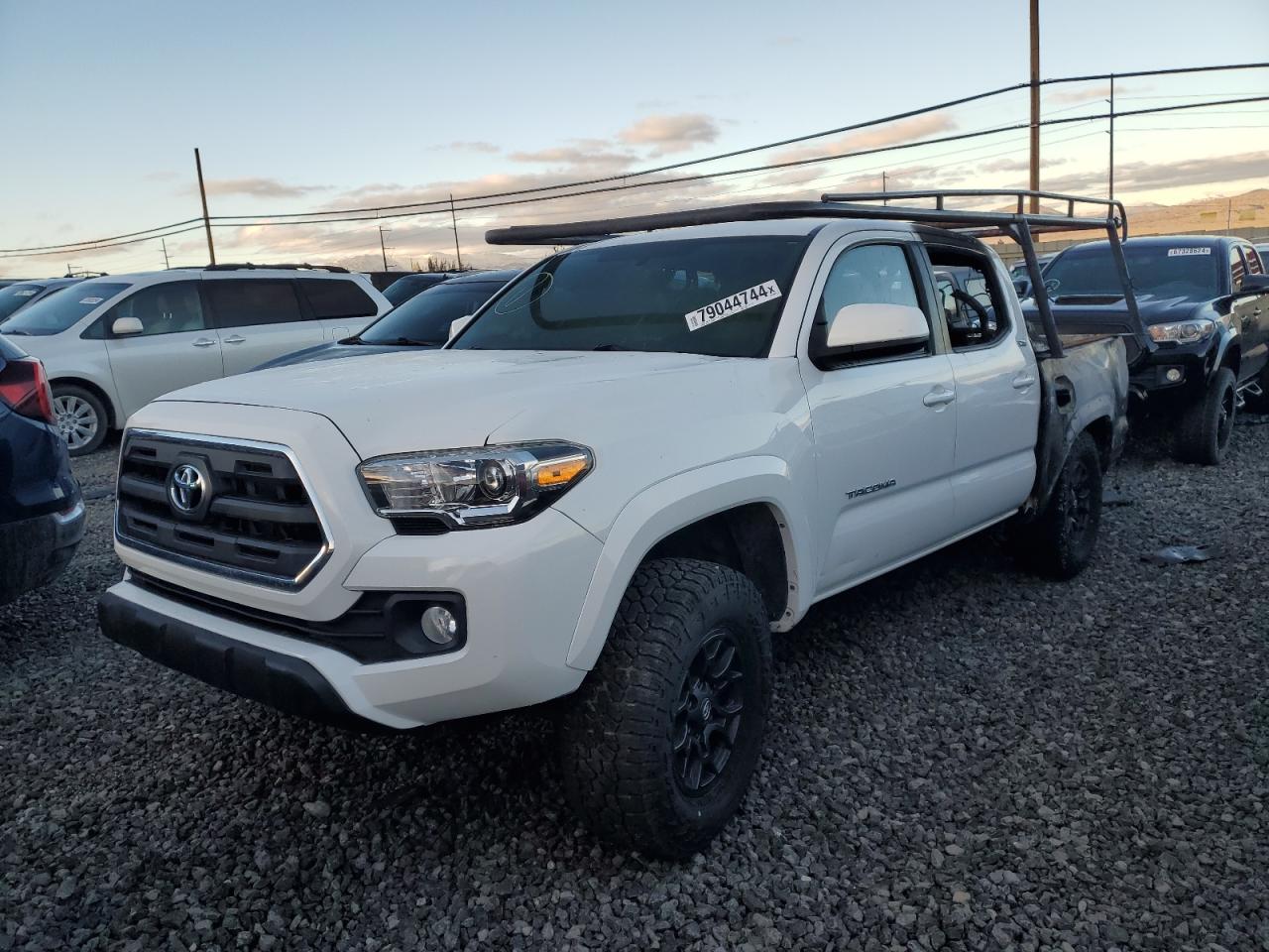 3TMCZ5AN1HM100661 2017 Toyota Tacoma Double Cab