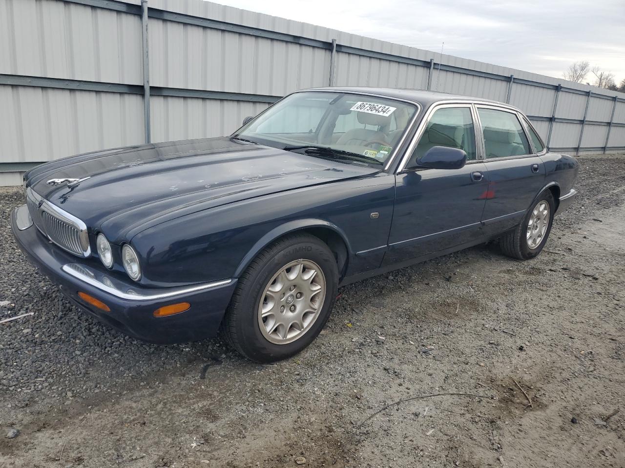 SAJDA14C41LF38763 2001 Jaguar Xj8