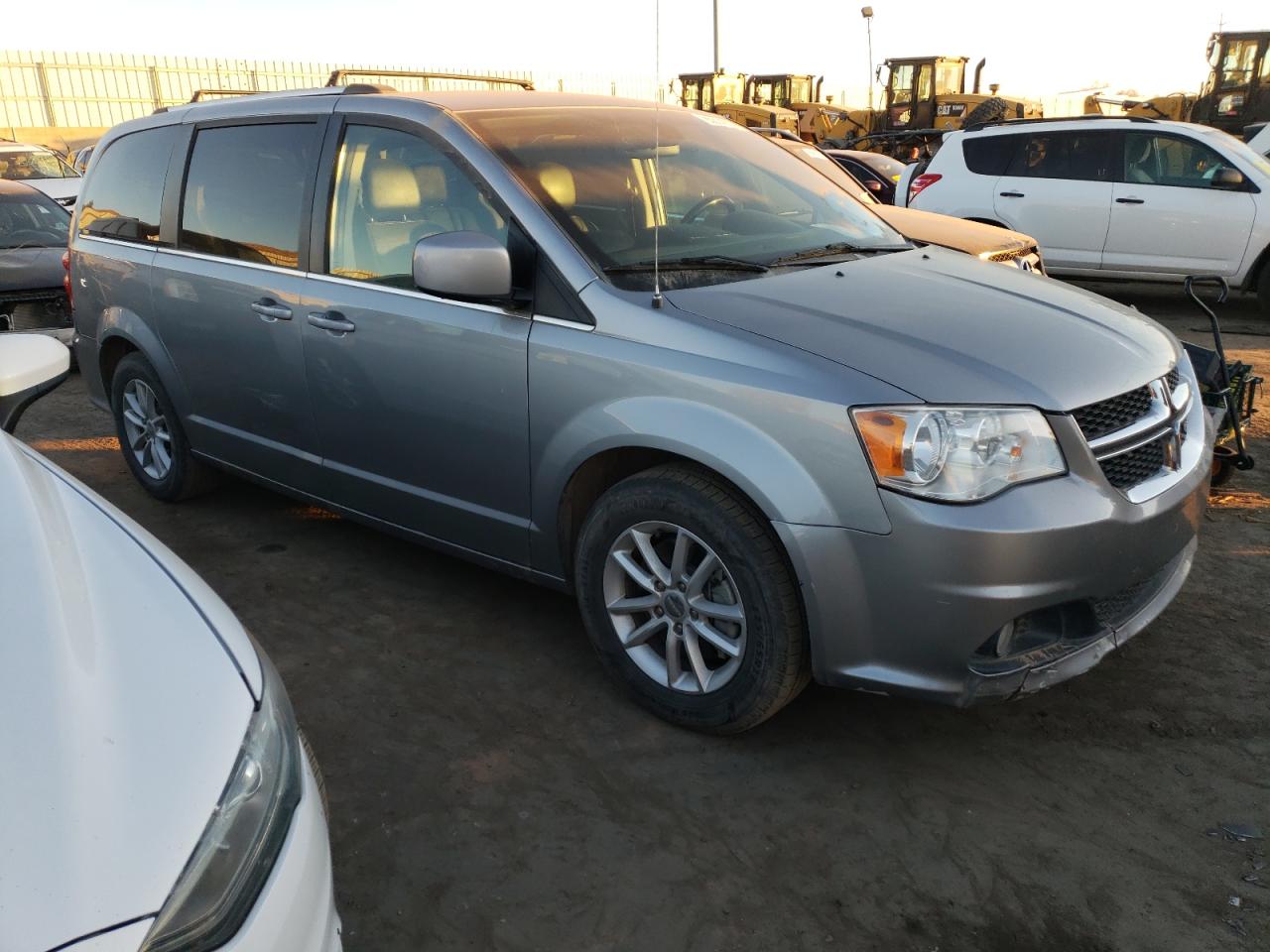 2C4RDGCG3KR513670 2019 Dodge Grand Caravan Sxt