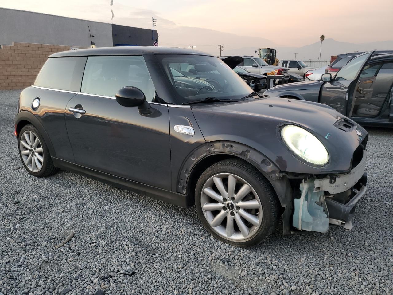 2015 Mini Cooper S VIN: WMWXP7C51F2A35055 Lot: 83082834