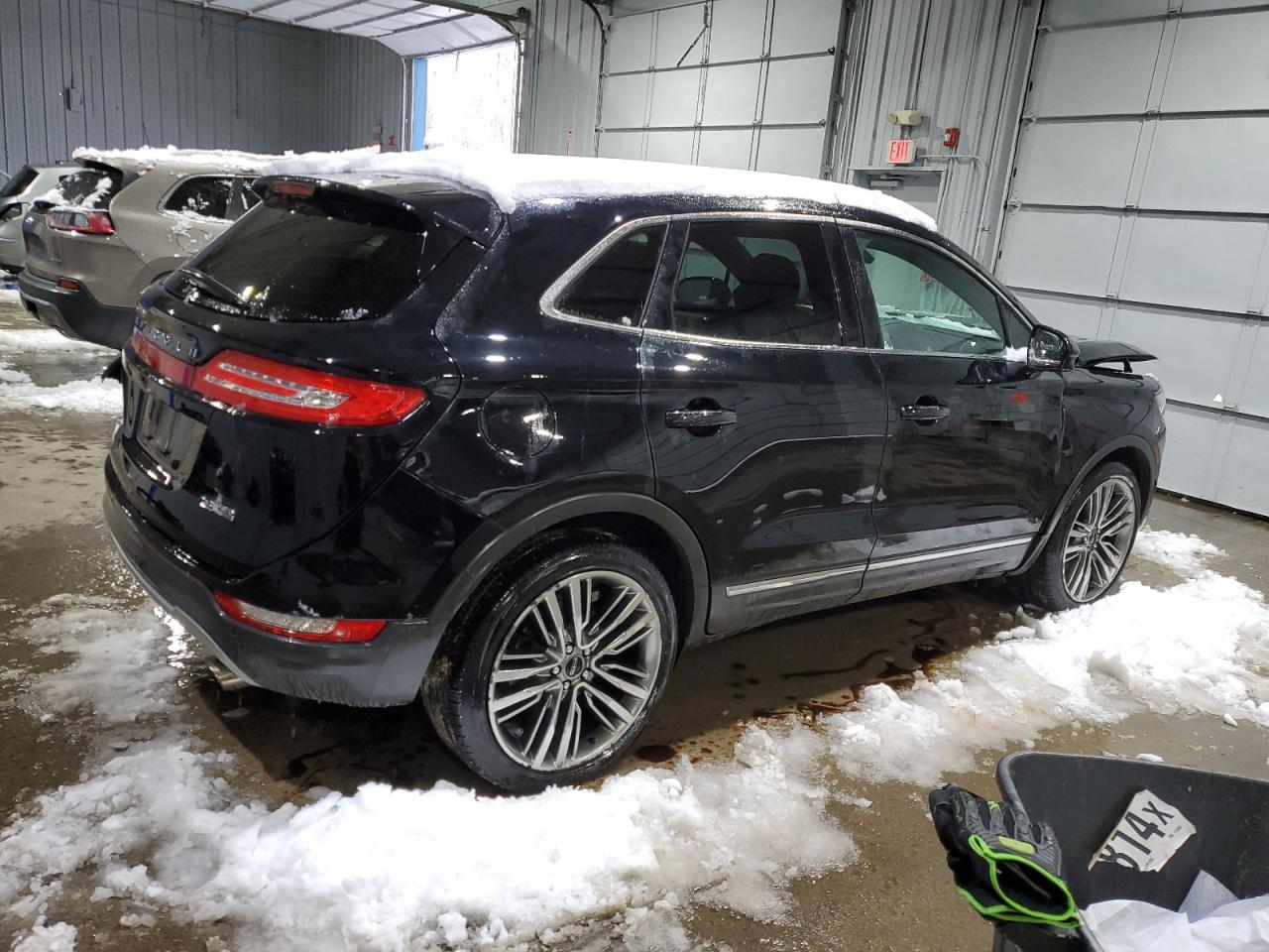 5LMTJ3DH9GUJ04915 2016 Lincoln Mkc Reserve