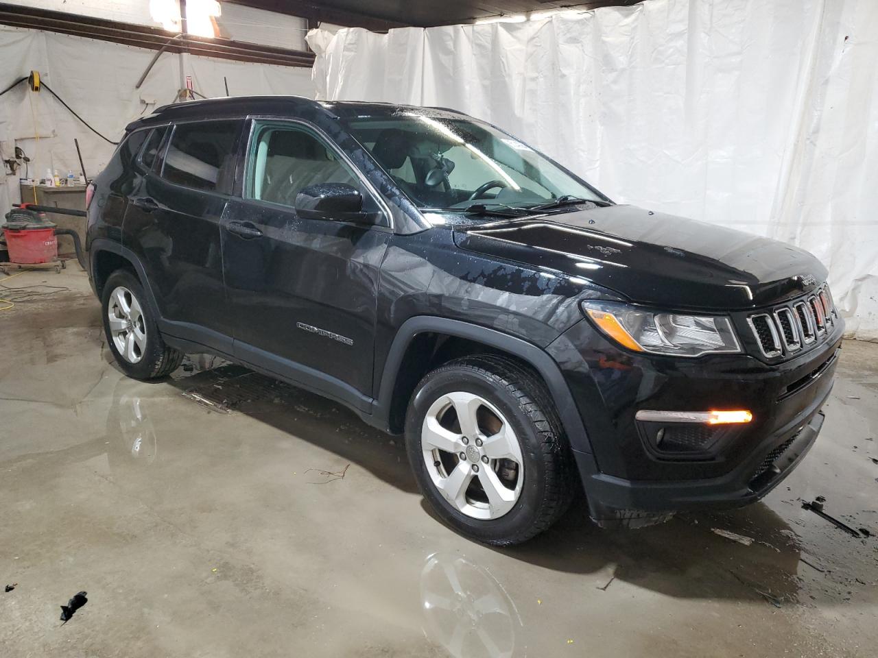 2017 Jeep Compass Latitude VIN: 3C4NJDBB1HT679994 Lot: 85240264