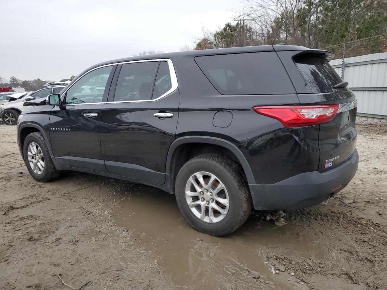 2018 Chevrolet Traverse Ls VIN: 1GNERFKW0JJ164481 Lot: 85166304