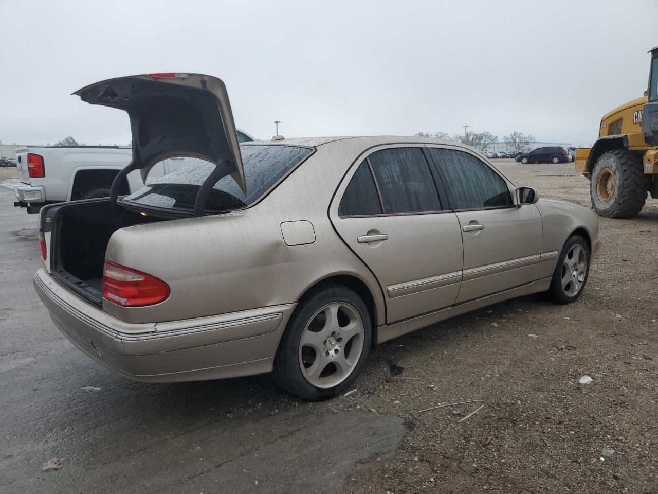 2000 Mercedes-Benz E 320 VIN: WDBJF65J0YB156836 Lot: 86774584