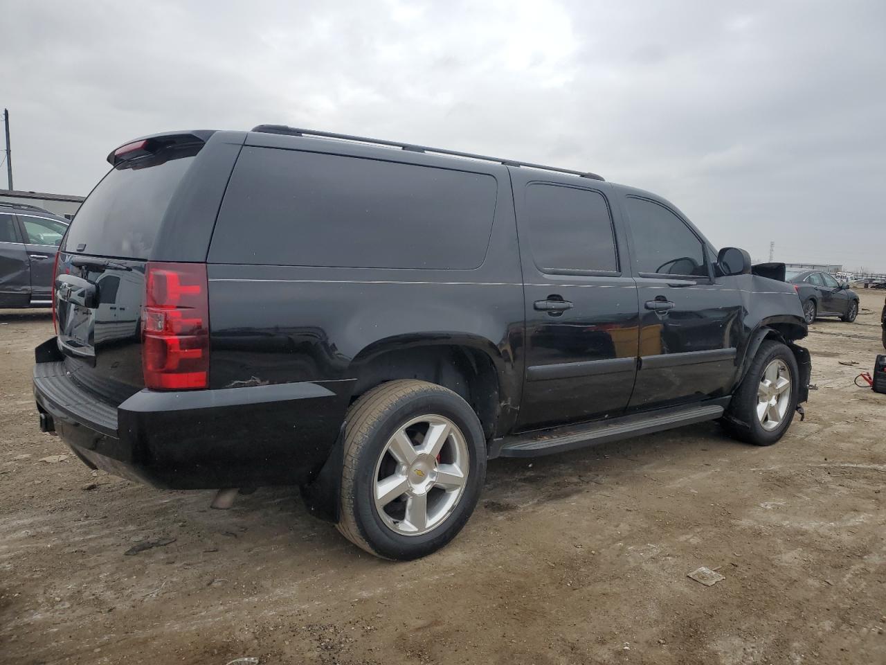 2007 Chevrolet Suburban K1500 VIN: 1GNFK16317J176322 Lot: 84329214