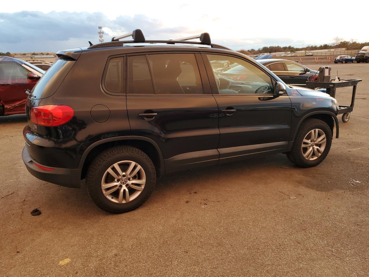 2016 Volkswagen Tiguan S VIN: WVGBV7AX2GW577985 Lot: 82841084