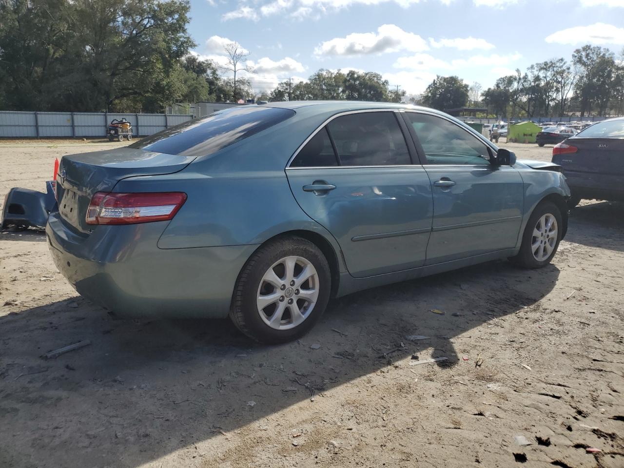 4T1BF3EK3BU639256 2011 Toyota Camry Base