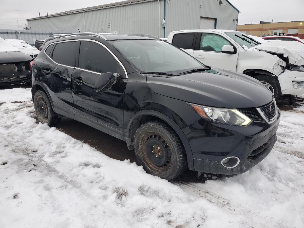 JN1BJ1CR2JW262626 2018 Nissan Rogue Sport S