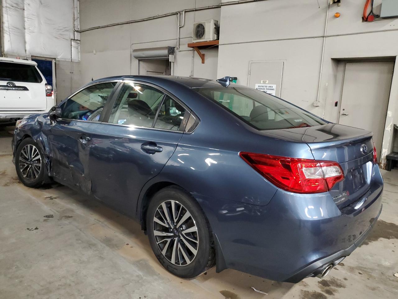 2018 Subaru Legacy 2.5I Premium VIN: 4S3BNAF61J3031883 Lot: 84058074