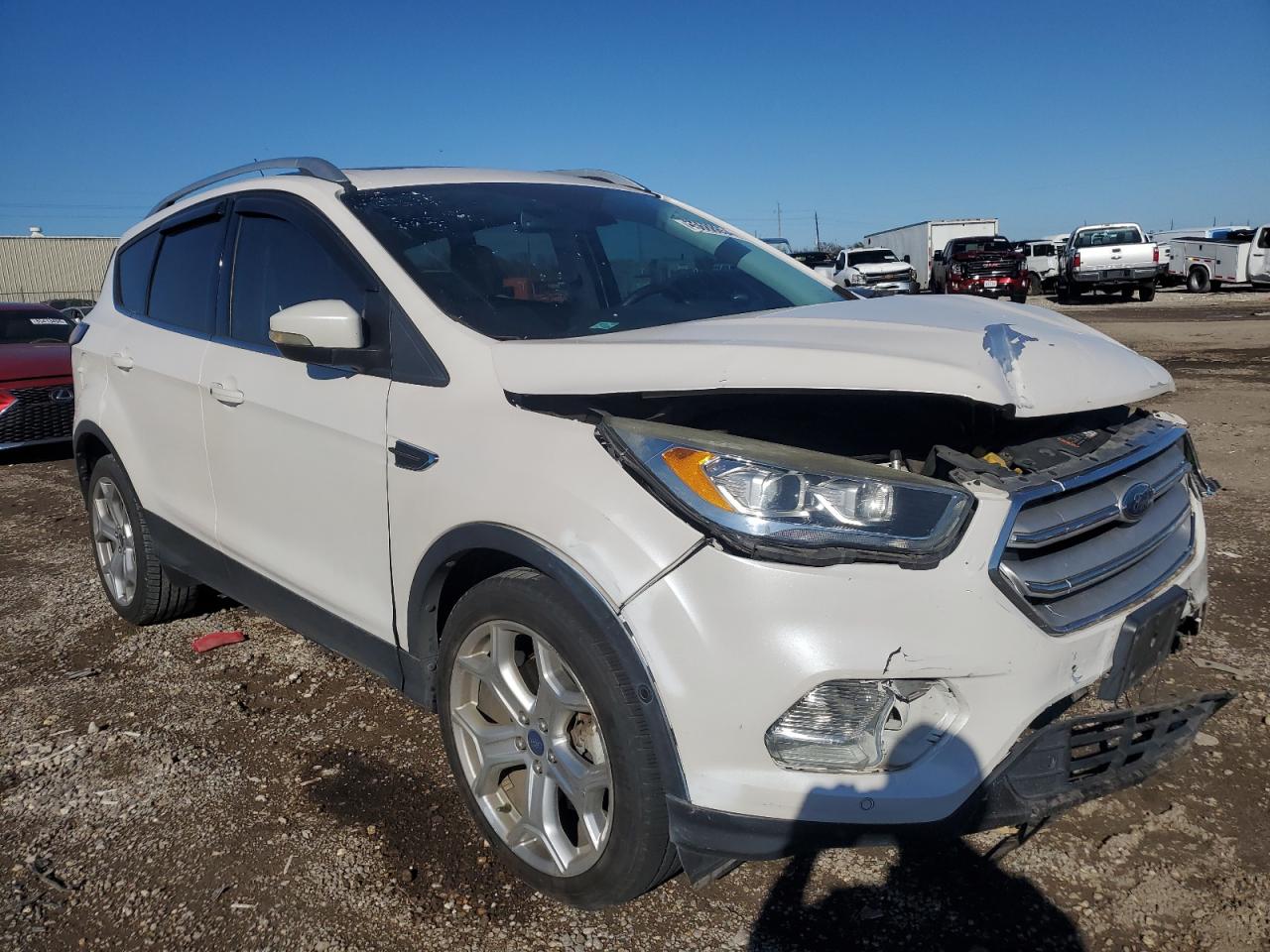 1FMCU0J98JUC06428 2018 Ford Escape Titanium