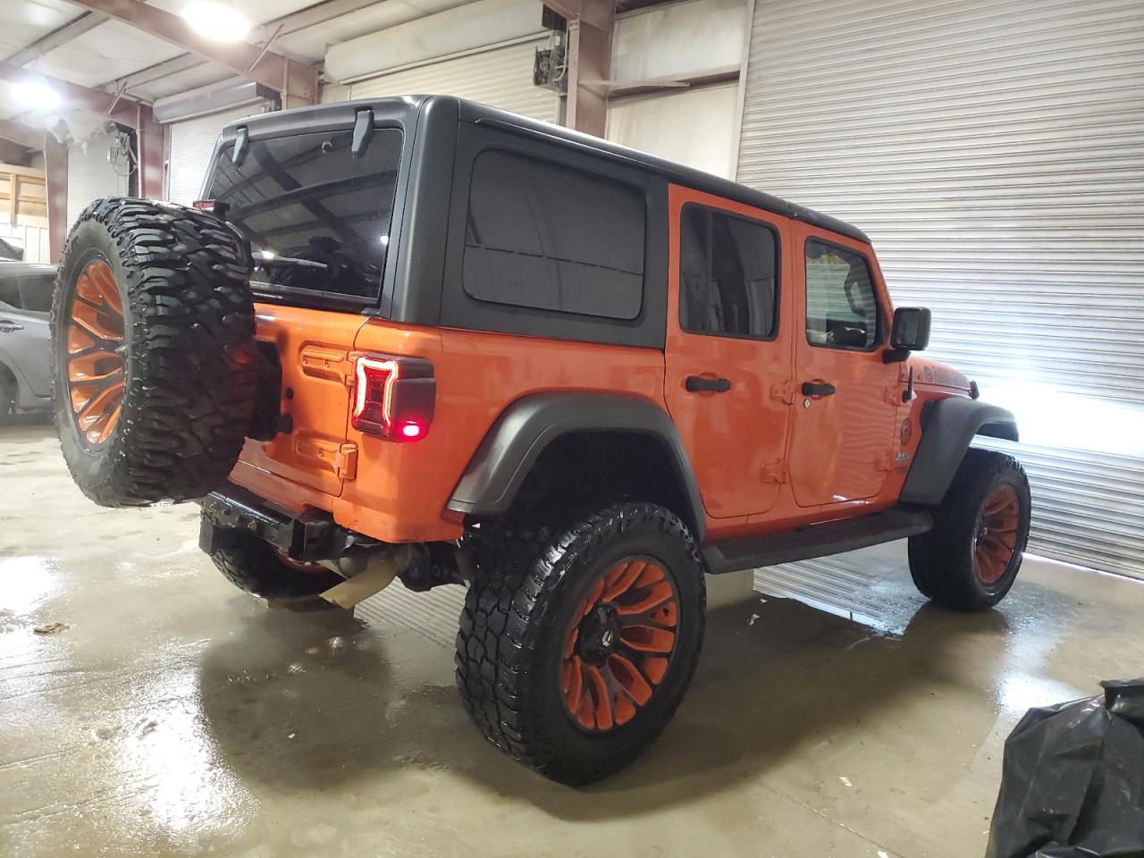 2018 Jeep Wrangler Unlimited Sport VIN: 1C4HJXDG2JW234106 Lot: 83785844